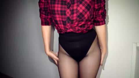 Crystal New online show from 12/04/25, 07:39