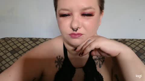 Snapshot of neriphine chatting on 07/03/26, 10:10 Neriphine online show from 07/03/26, 10:10