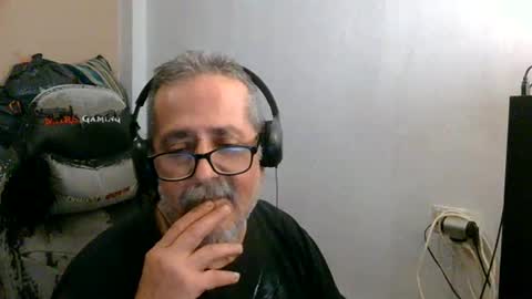 Snapshot of neron401 chatting on 05/02/26, 04:17 neron401 online show from 05/02/26, 04:17