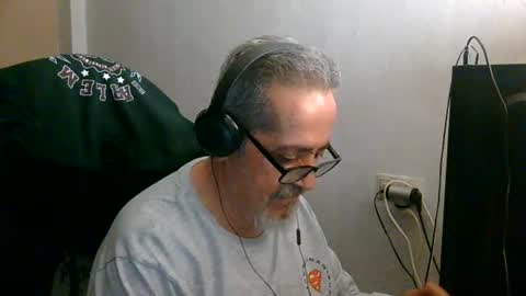 Snapshot of neron401 chatting on 05/16/26, 02:19 neron401 online show from 05/16/26, 02:19