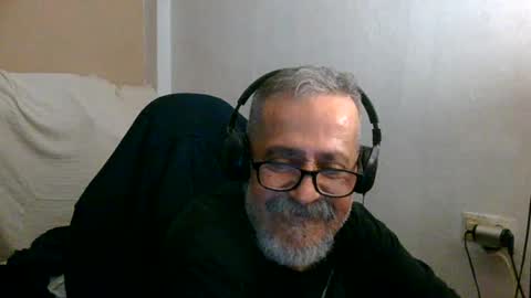Snapshot of neron401 chatting on 06/17/26, 03:20 neron401 online show from 06/17/26, 03:20