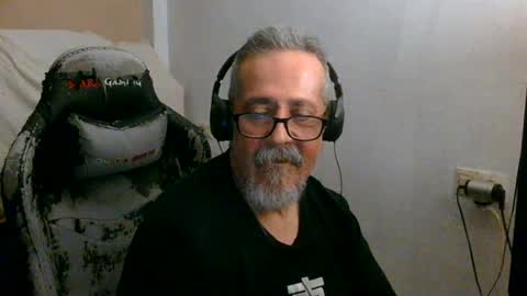 Snapshot of neron401 chatting on 06/23/26, 02:20 neron401 online show from 06/23/26, 02:20
