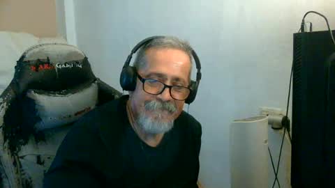 Snapshot of neron401 chatting on 06/26/26, 06:01 neron401 online show from 06/26/26, 06:01
