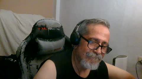 Snapshot of neron401 chatting on 07/10/26, 03:44 neron401 online show from 07/10/26, 03:44