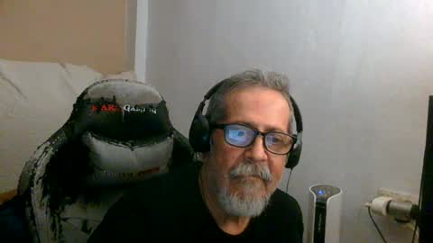 Snapshot of neron401 chatting on 07/23/26, 01:58 neron401 online show from 07/23/26, 01:58