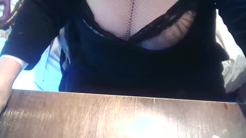 Snapshot of neslihan35 chatting on 01/05/25, 10:08 neslihan online show from 01/05/25, 10:08