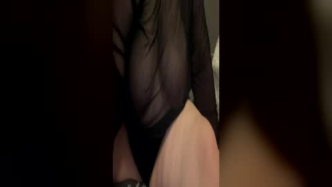 Snapshot of nessa_nicole chatting on 06/15/26, 11:18 Nessa Nicole online show from 06/15/26, 11:18