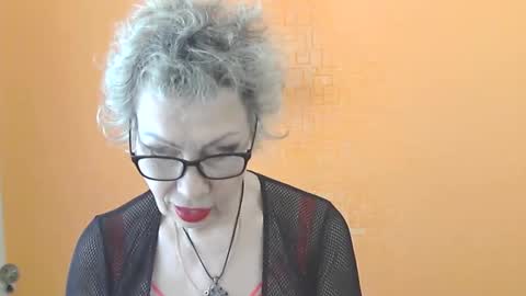 NessyJenixs online show from 04/01/26, 07:42