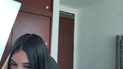 nesuko_kamado online show from 01/19/25, 06:00