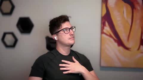 Snapshot of netflixhumanicorn chatting on 12/22/24, 10:15 RyRy online show from 12/22/24, 10:15