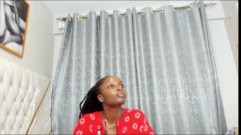 Snapshot of netfux_and_chill chatting on 06/08/26, 06:52 netfux_and_chill online show from 06/08/26, 06:52