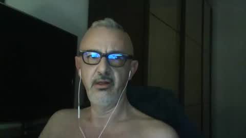 nevenerabis online show from 11/18/25, 10:03