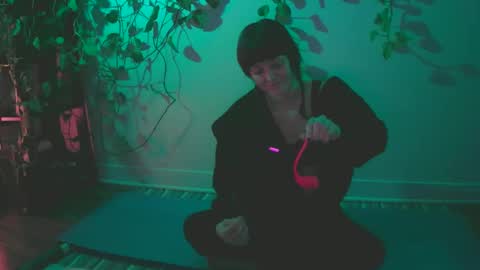 luna online show from 01/02/25, 01:27