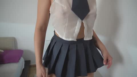 Snapshot of new_dee chatting on 11/24/25, 07:19 new dee online show from 11/24/25, 07:19