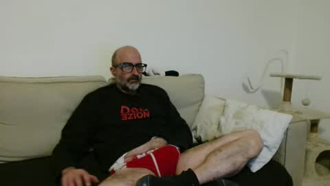 simi online show from 11/22/25, 08:30