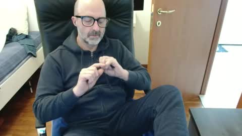 simi online show from 02/15/26, 02:03