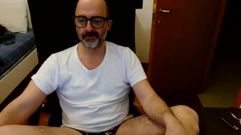 simi online show from 02/21/26, 07:37