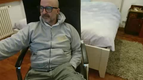 simi online show from 02/23/26, 07:50