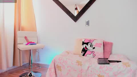 ximena online show from 01/25/25, 09:04