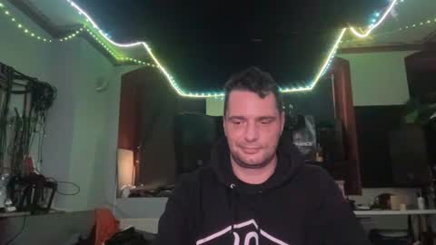 newguy2025 online show from 11/27/25, 11:12