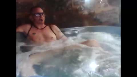 Snapshot of newfun11 chatting on 09/18/25, 06:10 newfun11 online show from 09/18/25, 06:10