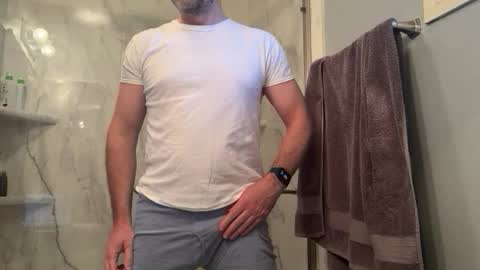 newguy_097 online show from 02/20/26, 12:07