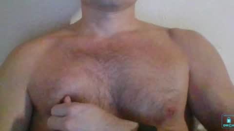 Snapshot of newtyguy90 chatting on 01/03/25, 03:12 newtyguy90 online show from 01/03/25, 03:12
