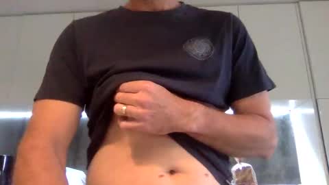 newysub75 online show from 10/29/25, 04:15