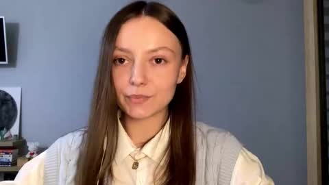 Snapshot of next_fantasy_bb chatting on 10/27/25, 03:16 Agne online show from 10/27/25, 03:16