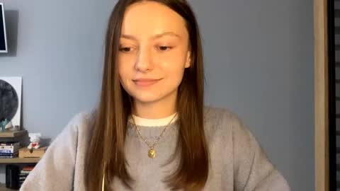 Snapshot of next_fantasy_bb chatting on 11/01/25, 01:57 Agne online show from 11/01/25, 01:57