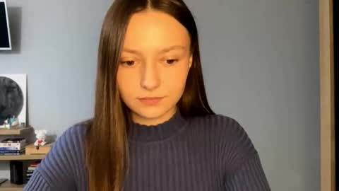 Snapshot of next_fantasy_bb chatting on 11/07/25, 02:06 Agne online show from 11/07/25, 02:06