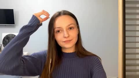 Snapshot of next_fantasy_bb chatting on 11/10/25, 02:16 Agne online show from 11/10/25, 02:16