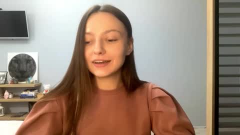 Snapshot of next_fantasy_bb chatting on 11/24/25, 02:39 Agne online show from 11/24/25, 02:39