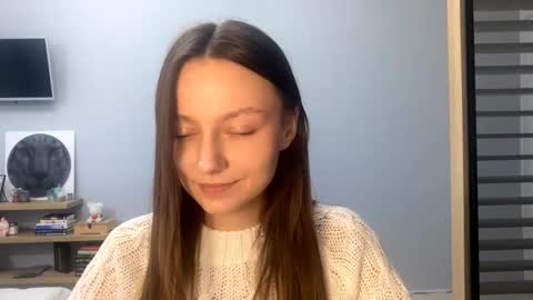 Snapshot of next_fantasy_bb chatting on 11/28/25, 01:25 Agne online show from 11/28/25, 01:25