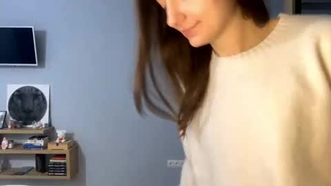 Snapshot of next_fantasy_bb chatting on 12/05/25, 02:47 Agne online show from 12/05/25, 02:47