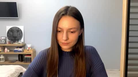 Snapshot of next_fantasy_bb chatting on 12/13/25, 07:53 Agne online show from 12/13/25, 07:53