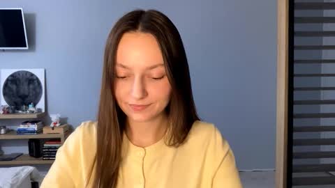 Snapshot of next_fantasy_bb chatting on 12/19/25, 02:02 Agne online show from 12/19/25, 02:02