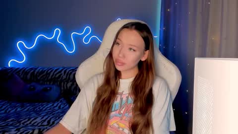 Mina online show from 01/18/26, 11:47