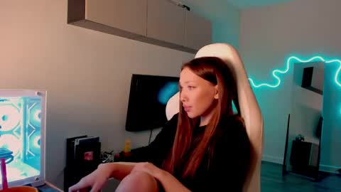 Mina online show from 04/10/26, 06:40