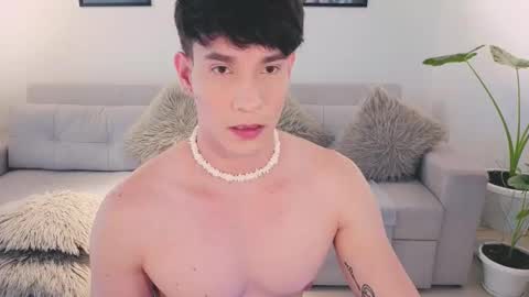 Snapshot of neythan__blaze chatting on 09/15/25, 07:25   online show from 09/15/25, 07:25