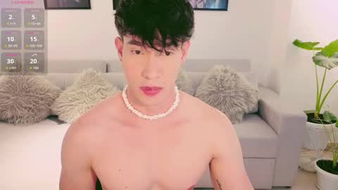 Snapshot of neythan__blaze chatting on 10/27/25, 10:14   online show from 10/27/25, 10:14