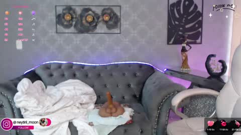 Snapshot of neytiri_moon chatting on 03/01/25, 09:04 Sandra online show from 03/01/25, 09:04