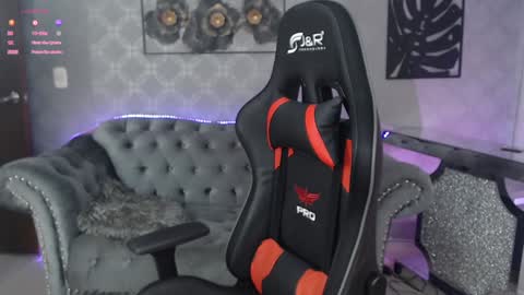 Snapshot of neytiri_moon chatting on 09/15/25, 12:05 Sandra online show from 09/15/25, 12:05