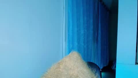 Valery Gonzales online show from 04/22/26, 07:00