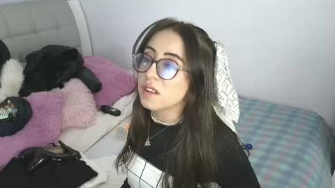 nezzukoo online show from 04/15/26, 07:10