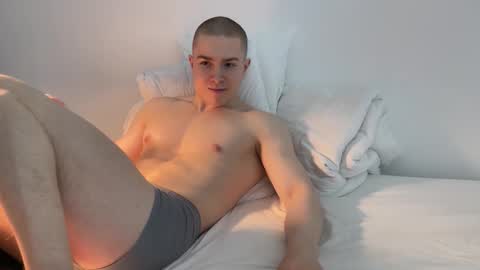Snapshot of nfeibk chatting on 02/06/26, 01:58 Adrian Von Ziegler online show from 02/06/26, 01:58