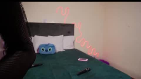 kikiNiaAria online show from 12/11/24, 04:42