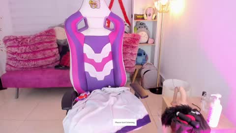 Snapshot of nia_mitsuki chatting on 12/03/24, 01:52 samanta online show from 12/03/24, 01:52