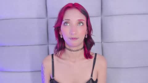 Snapshot of niaafox chatting on 02/24/26, 12:25 Nia online show from 02/24/26, 12:25