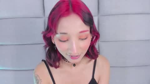 Snapshot of niaafox chatting on 02/26/26, 12:37 Nia online show from 02/26/26, 12:37